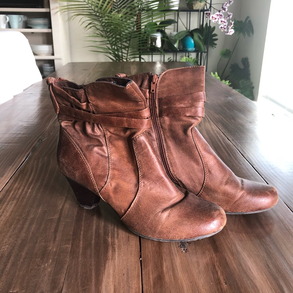 BareTraps Booties